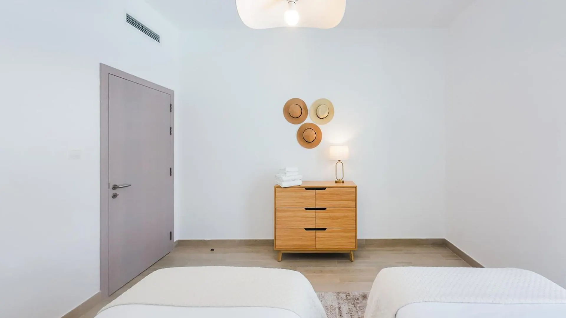 Two Bedroom Apartment By Otolo Homes With Free Yas Theme Park Tickets Αμπού Ντάμπι